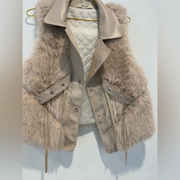 Fuzzy Faux Fur Jacket Coat Size Small - Picture 2 of 5